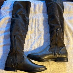 Women’s boots, never worn. Brown/olive. 7M. Over-the-knee.